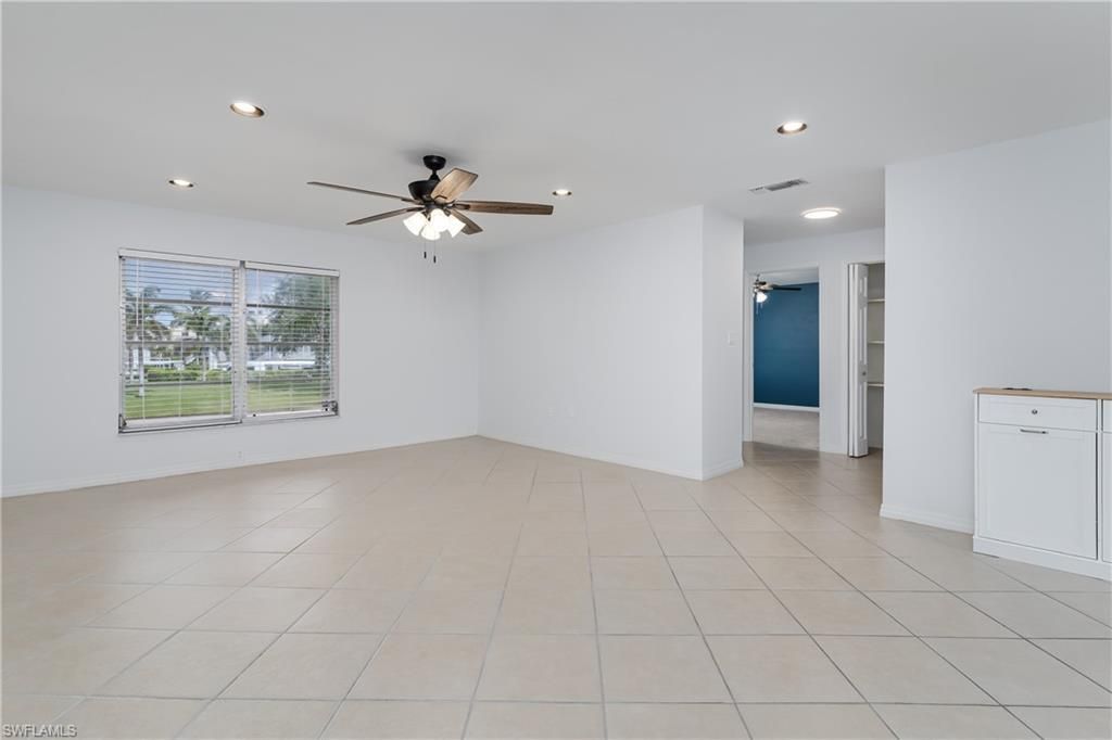 180 Cypress Way E, Unit B212, Naples, FL 34110 Photo