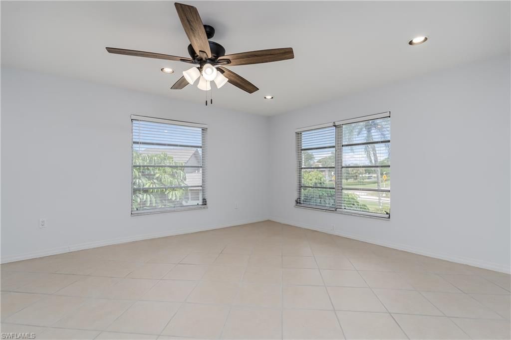 180 Cypress Way E, Unit B212, Naples, FL 34110 Photo