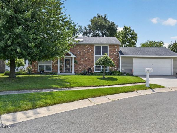 1041 E Elm Tree Road , Rossford, OH 43460