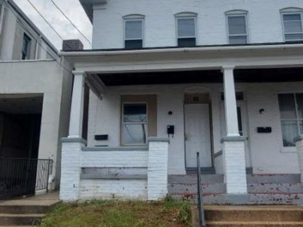 30 S PINE STREET , RED LION, PA 17356