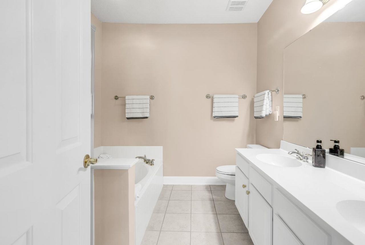2450 Marsh Glen Dr.  Photo 30