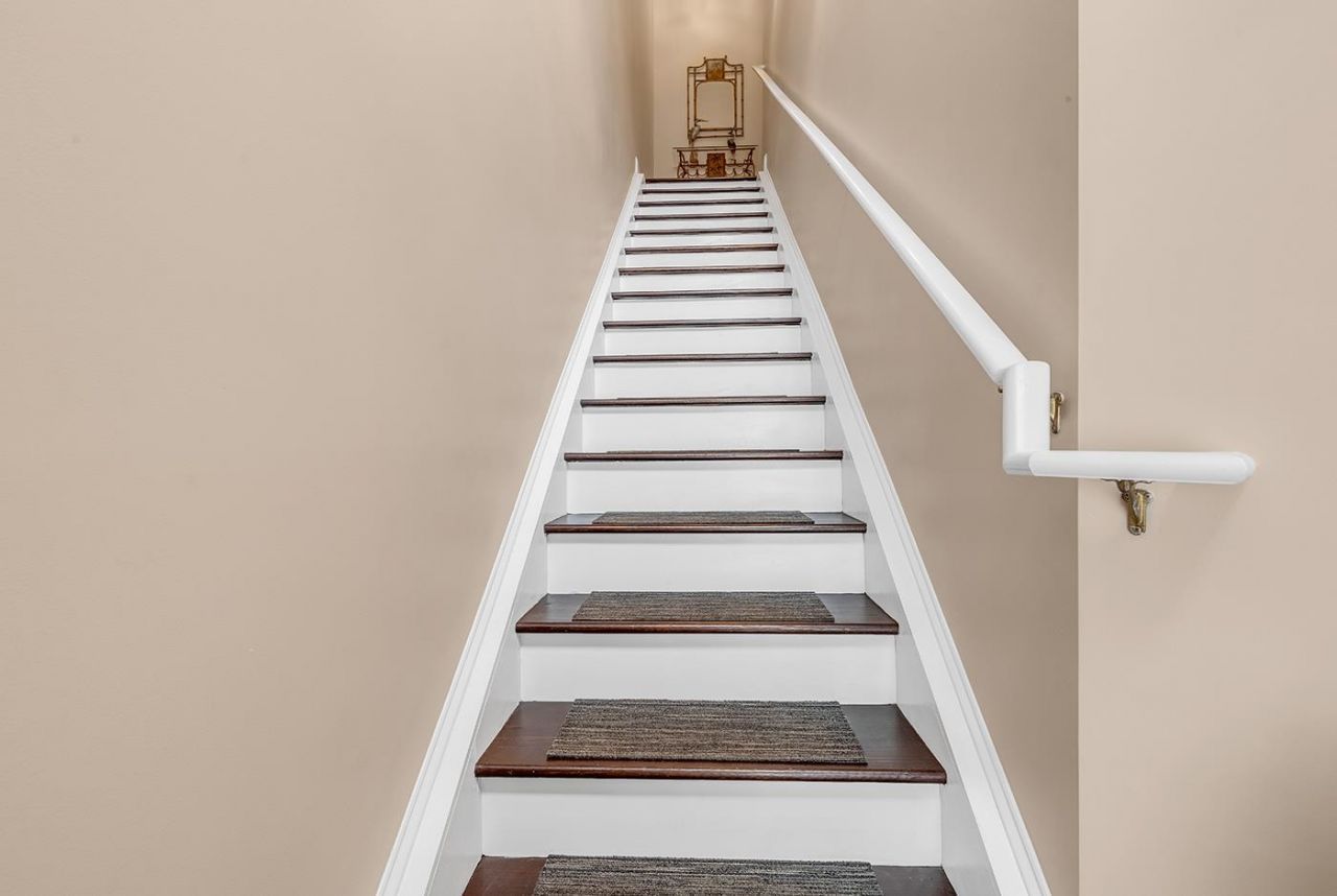 2450 Marsh Glen Dr.  Photo 4