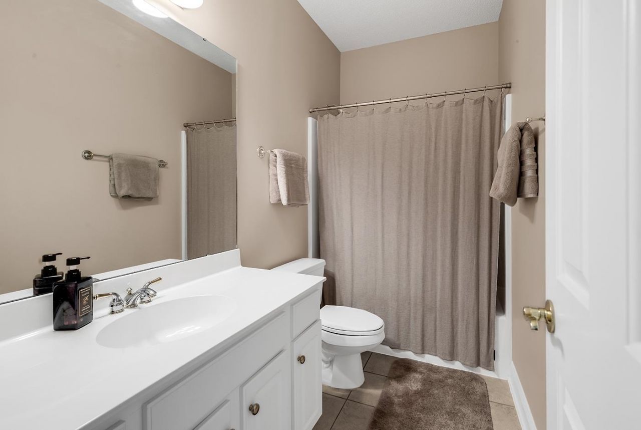 2450 Marsh Glen Dr.  Photo 41