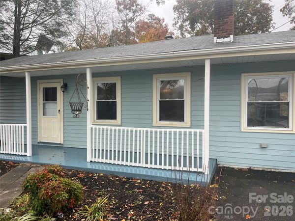 243 Governors View Road , Asheville, NC 28805