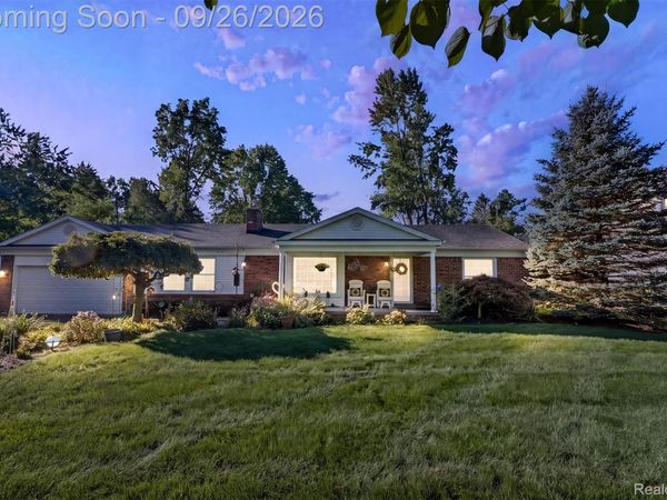 411 Maplehill Road, Rochester Hills, Mi 48306