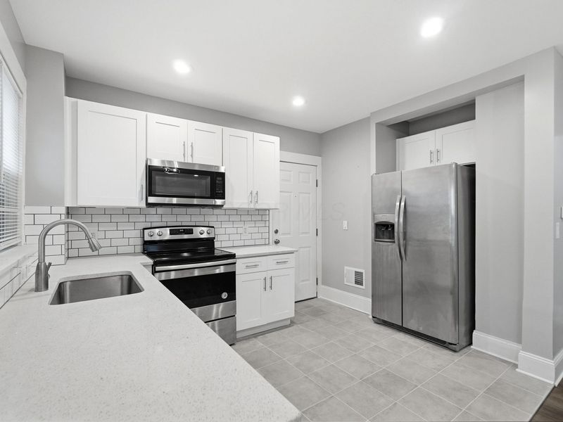 220 Parkwood Avenue, Columbus, OH 43203 Photo 21