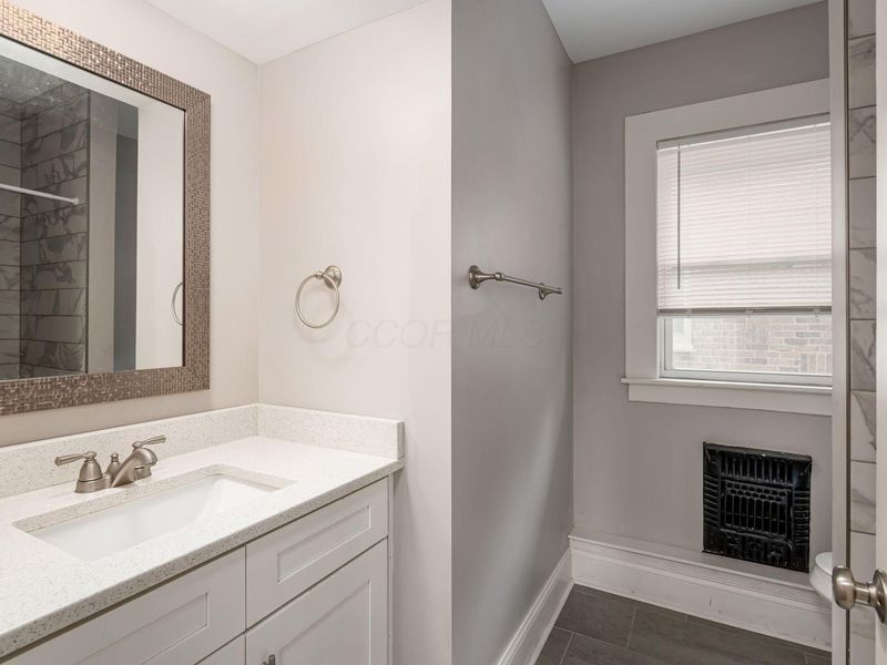 220 Parkwood Avenue, Columbus, OH 43203 Photo 58