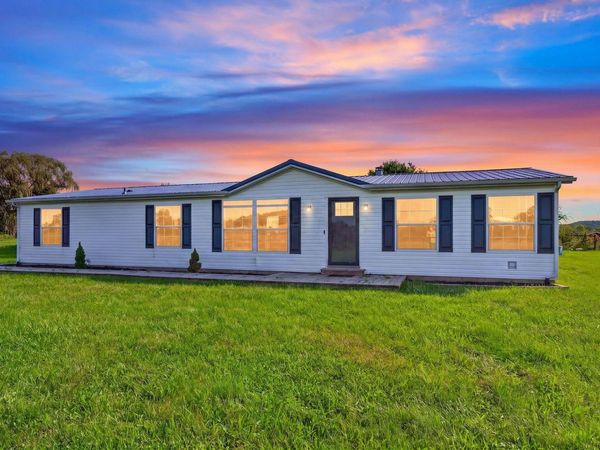 3840 Church Hill Road, Zanesville, OH 43701