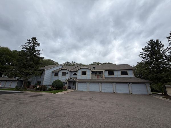 1570 Wheelock Lane, Unit 104, Saint Paul, MN 55117