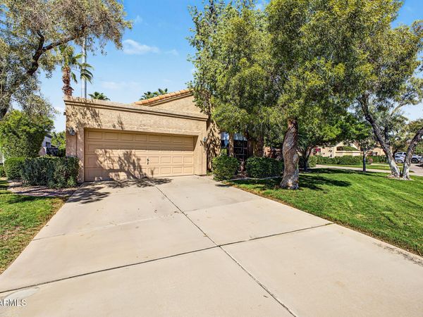 322 E Hearne Way, Gilbert, AZ 85234