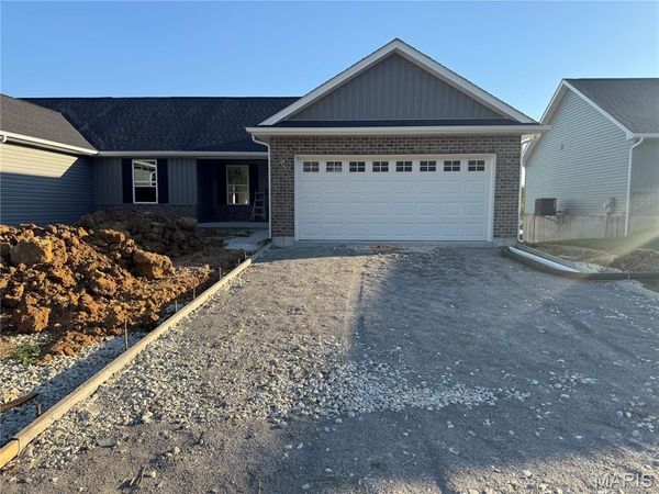 266 Railroad Street , Moscow Mills, MO 63362
