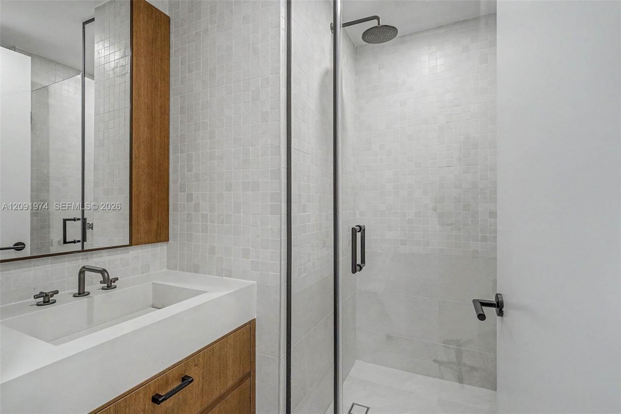 2200 Brickell Ave, Unit 406, Miami, FL 33129 Photo