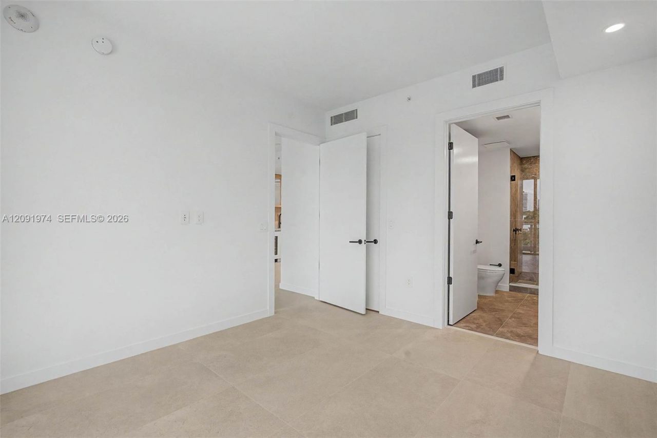 2200 Brickell Ave, Unit 406, Miami, FL 33129 Photo
