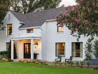 6839 Gaston Avenue, Dallas, TX 75214