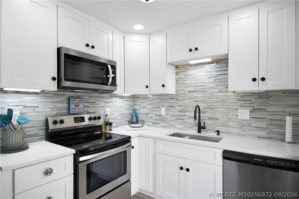 87 S Las Olas Drive, Jensen Beach, FL 34957 Photo