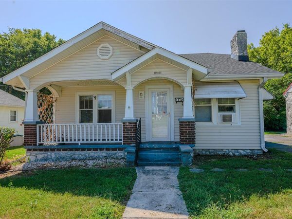 1412 Nutwood Street , Bowling Green, KY 42102