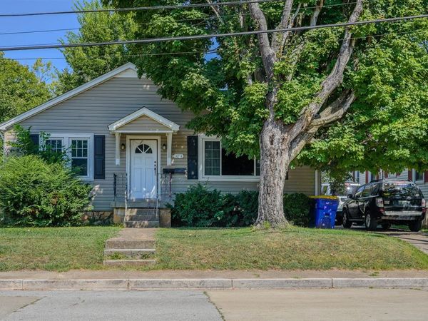 1427 Nutwood Street , Bowling Green, KY 42102
