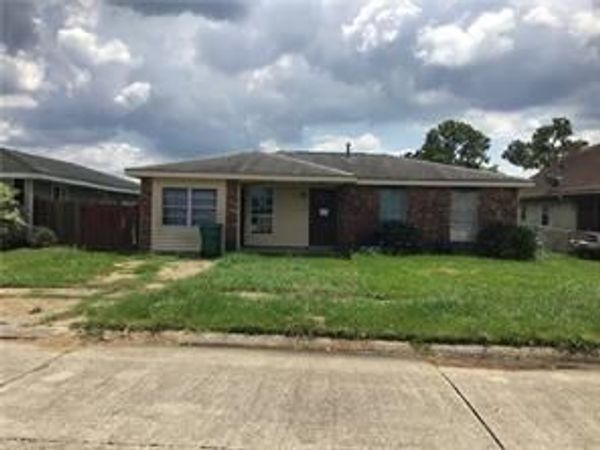 629 TAYLOR BROOK Drive, Gretna, LA 70056
