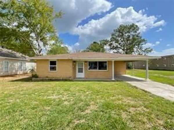 110 N CARTER Street , Hammond, LA 70402