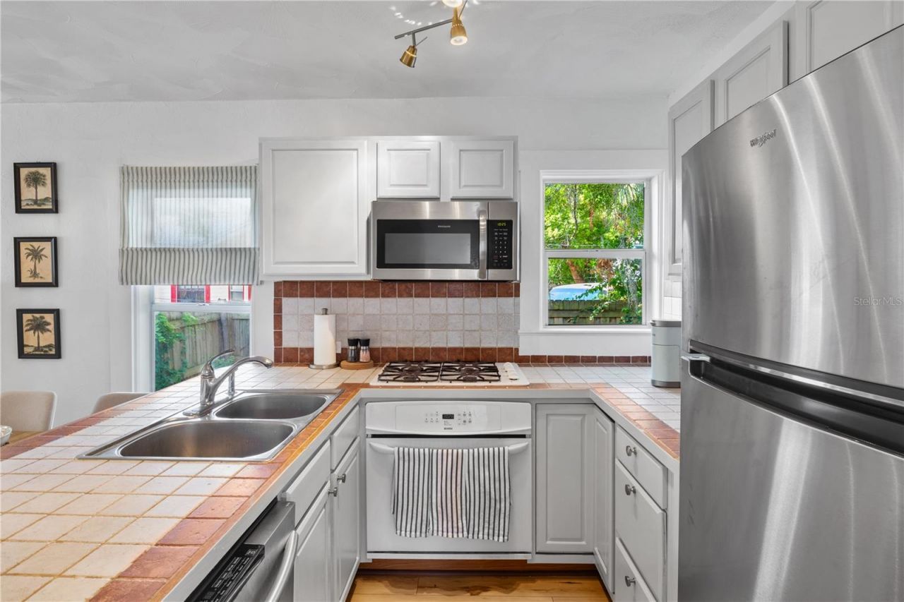 918 16th Street W, Bradenton, FL 34205 Photo