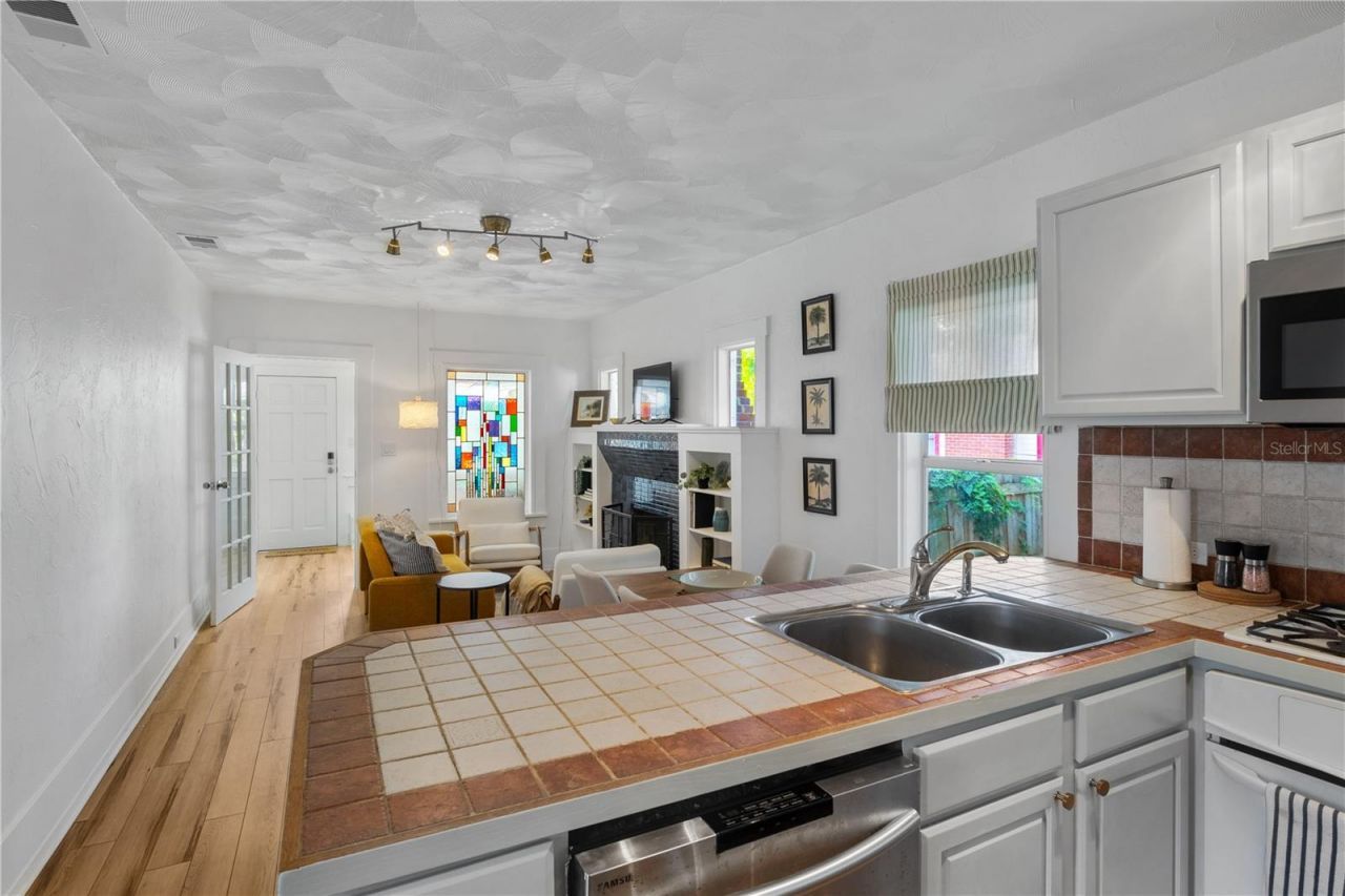 918 16th Street W, Bradenton, FL 34205 Photo