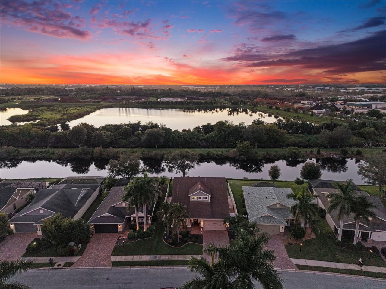 7124 34th Street E, Sarasota, FL 34243 Photo