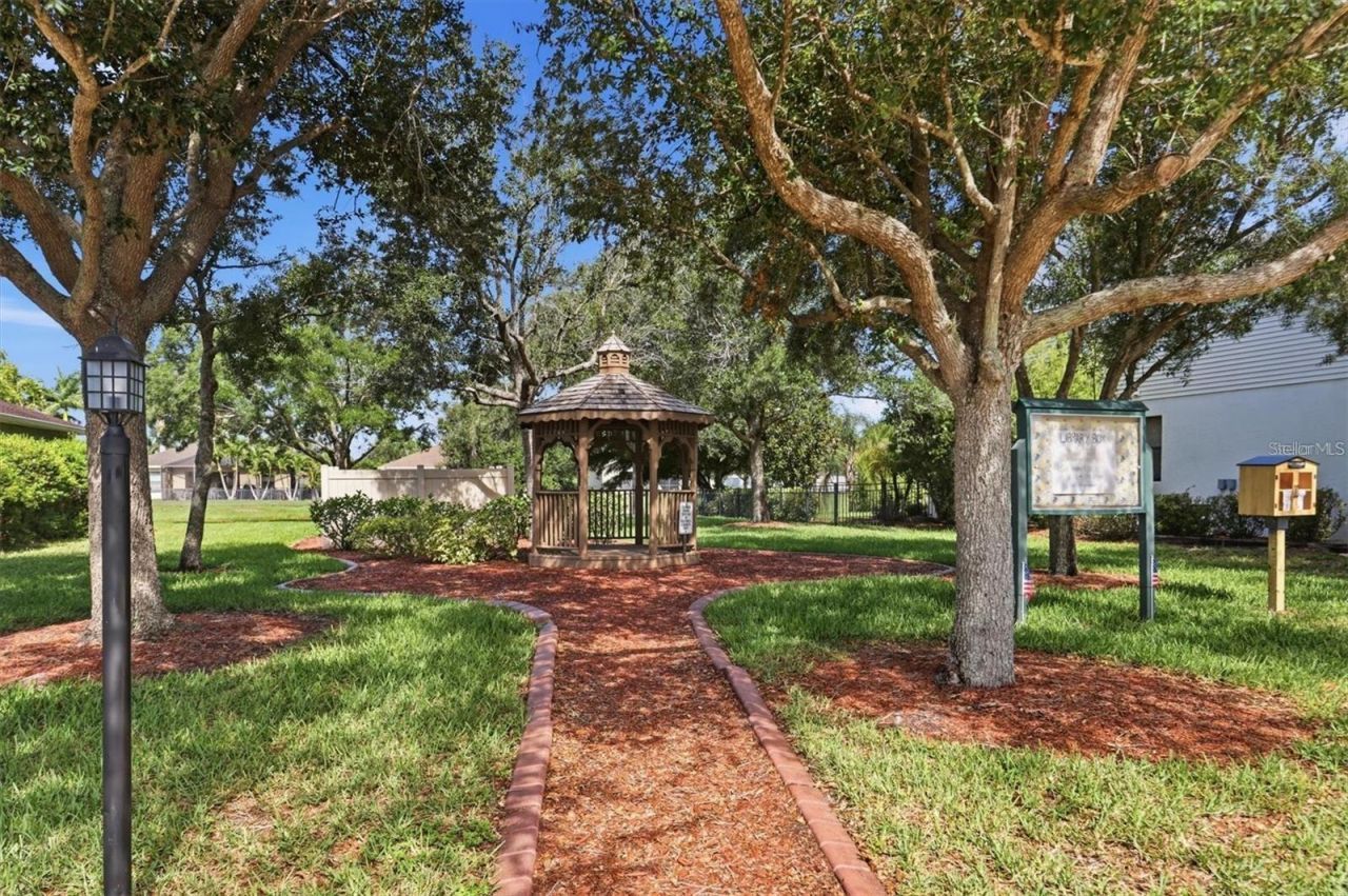 7124 34th Street E, Sarasota, FL 34243 Photo