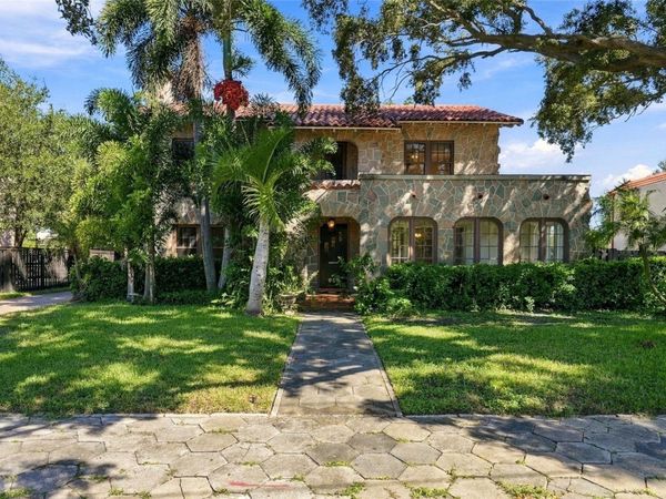 955 39TH AVENUE N, ST PETERSBURG, FL 33703