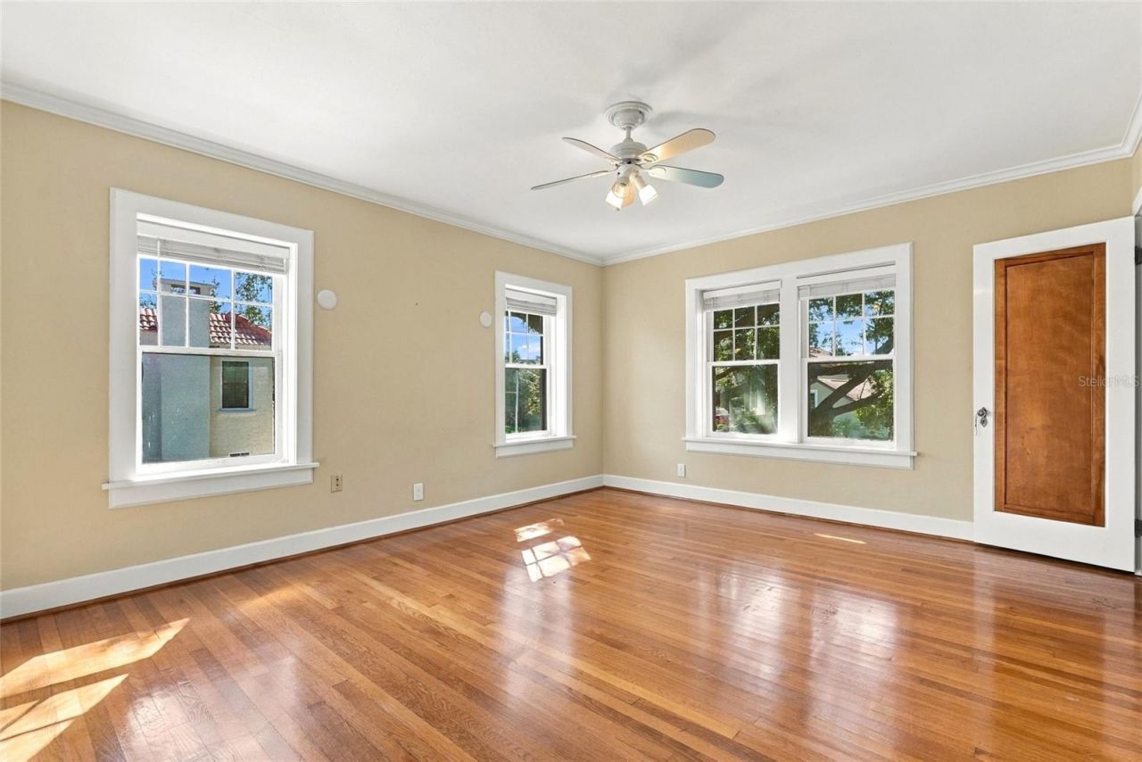 955 39th Avenue N, Saint Petersburg, FL 33703 Photo