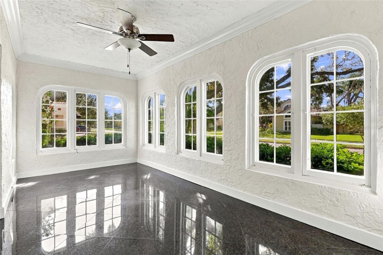 955 39th Avenue N, Saint Petersburg, FL 33703 Photo