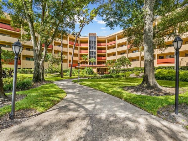 3076 EASTLAND BOULEVARD , Unit 203, CLEARWATER, FL 33761