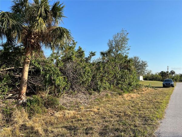 236 DENVER DRIVE , PORT CHARLOTTE, FL 33954