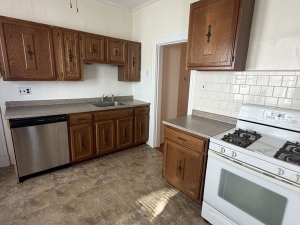187 Powderhouse Blvd, Unit 2, Somerville, MA 02144