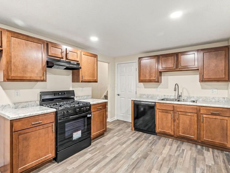 1736 Rebecca Street , Columbus, OH 43219 Photo 20