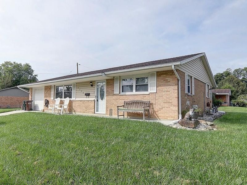 5753 Lily Lane, Dayton, OH 45414 Photo 2