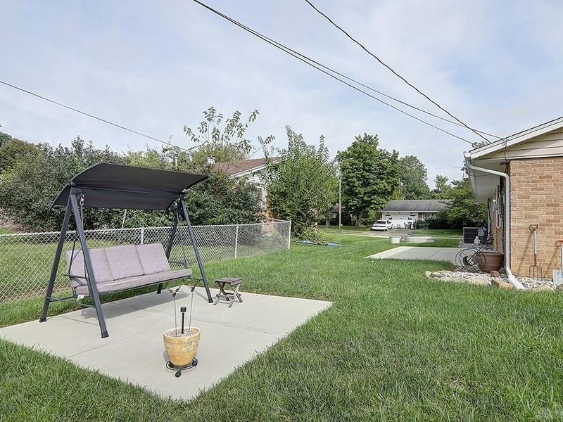 5753 Lily Lane, Dayton, OH 45414 Photo 23