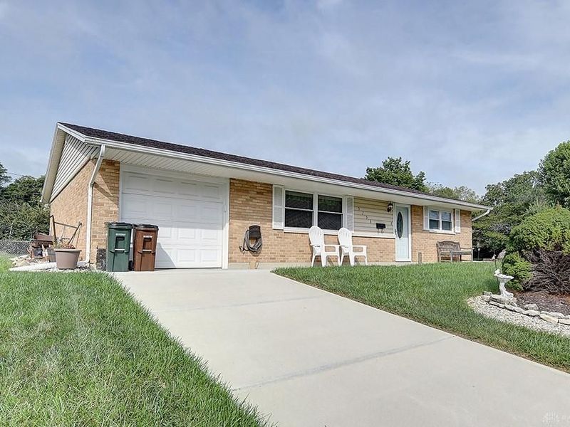 5753 Lily Lane, Dayton, OH 45414 Photo 3