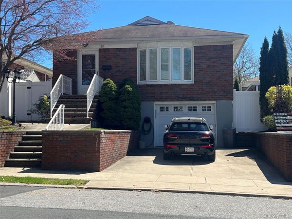 54 Alpine Court , Staten Island, NY 10310