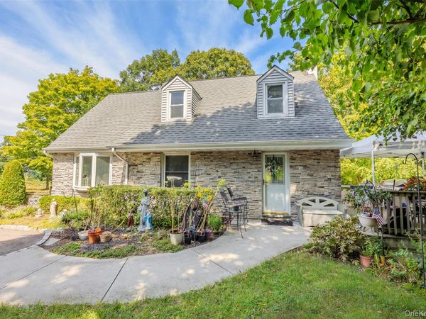 73 Ridgewood Avenue , Selden, NY 11784