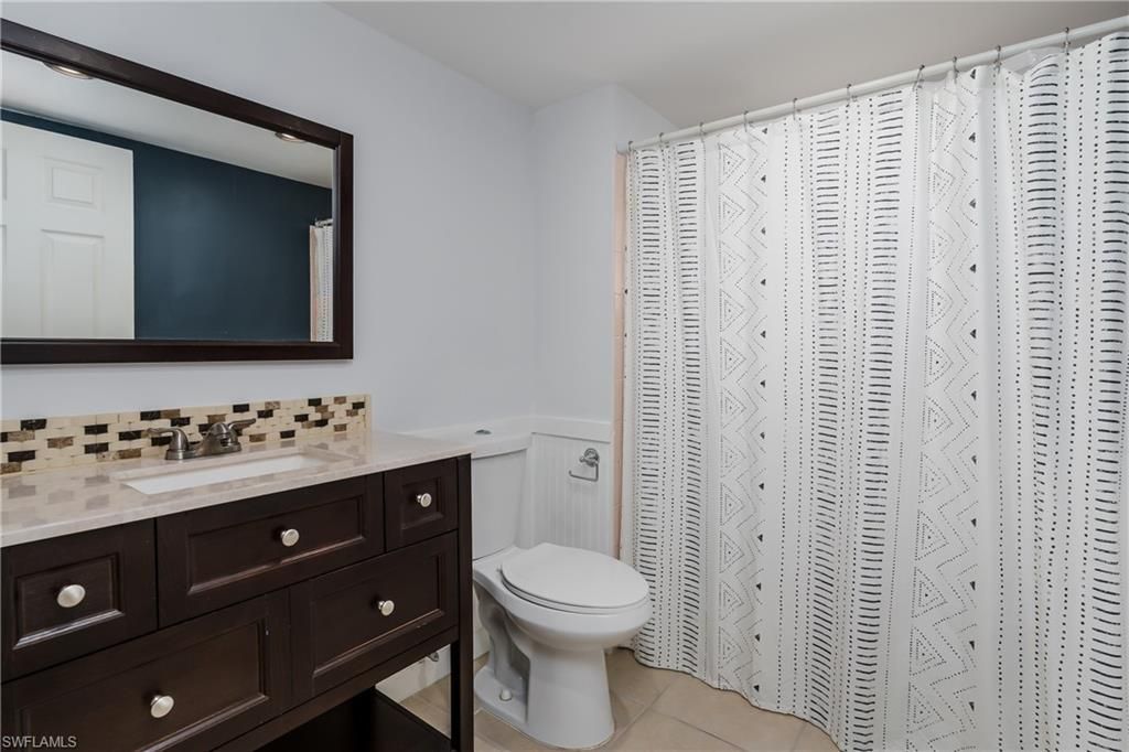 180 Cypress Way E, Unit B212, Naples, FL 34110 Photo
