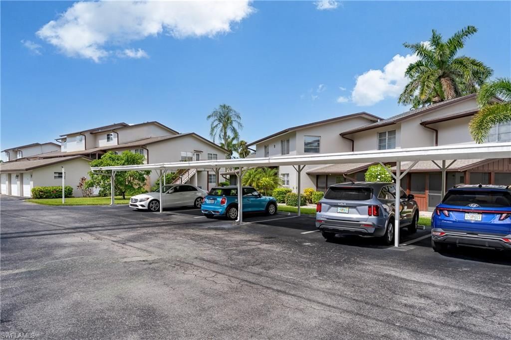180 Cypress Way E, Unit B212, Naples, FL 34110 Photo