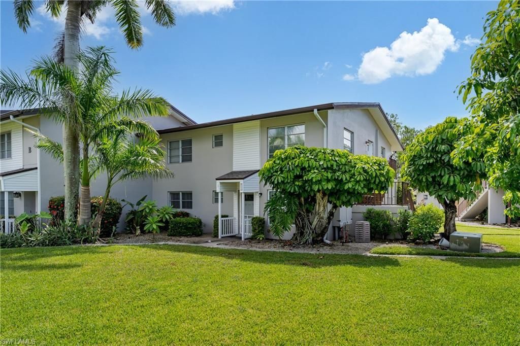 180 Cypress Way E, Unit B212, Naples, FL 34110 Photo