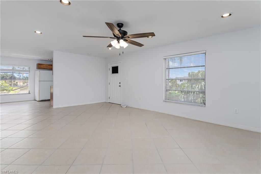 180 Cypress Way E, Unit B212, Naples, FL 34110 Photo