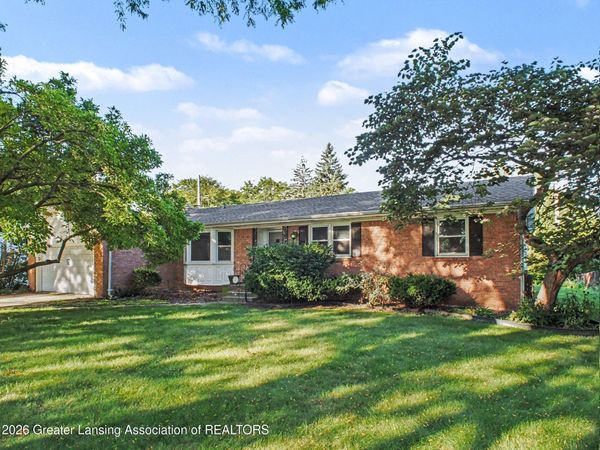 1115 Shelter Lane, Lansing, MI 48912