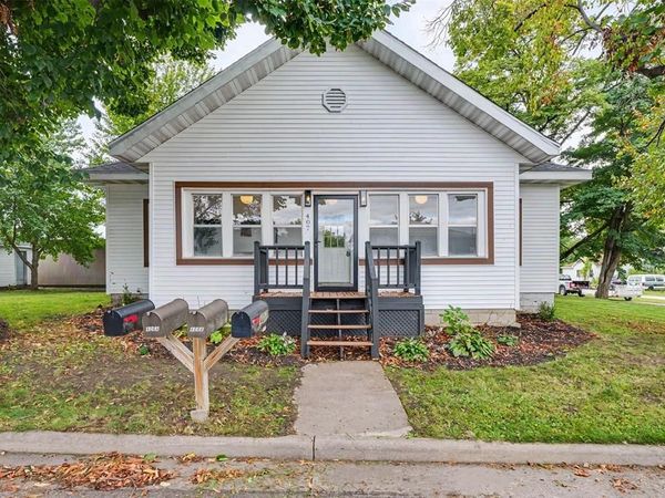 407 8th Avenue, Durand, WI 54736