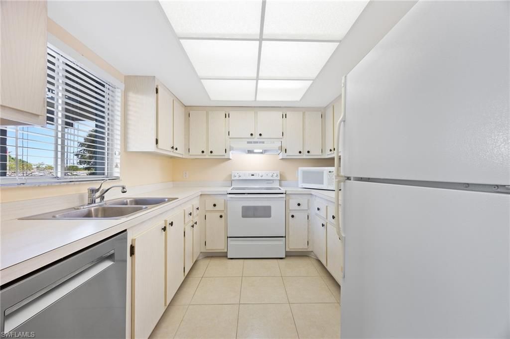 5683 Rattlesnake Hammock Rd , Unit A-202, Naples, FL 34113 Photo