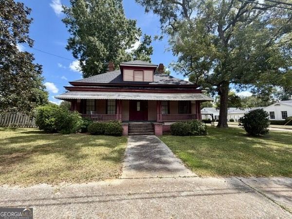 302 Smith Street, Tennille, GA 31089