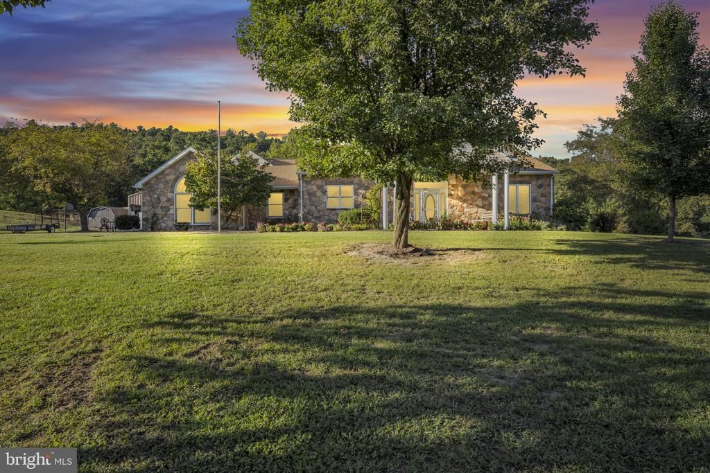1195 FOX HOLLOW ROAD , SHERMANS DALE, PA 17090