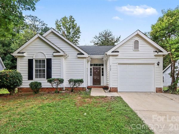 3107 Scotch Moss Court, Charlotte, NC 28269