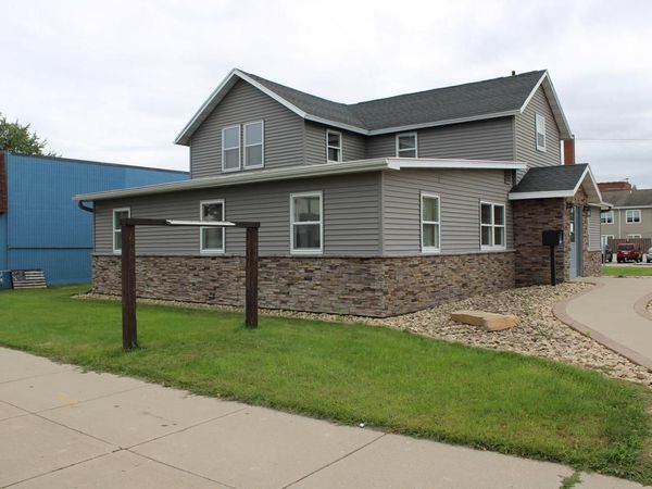 118 E DIVISION STREET, Shawano, WI 54166